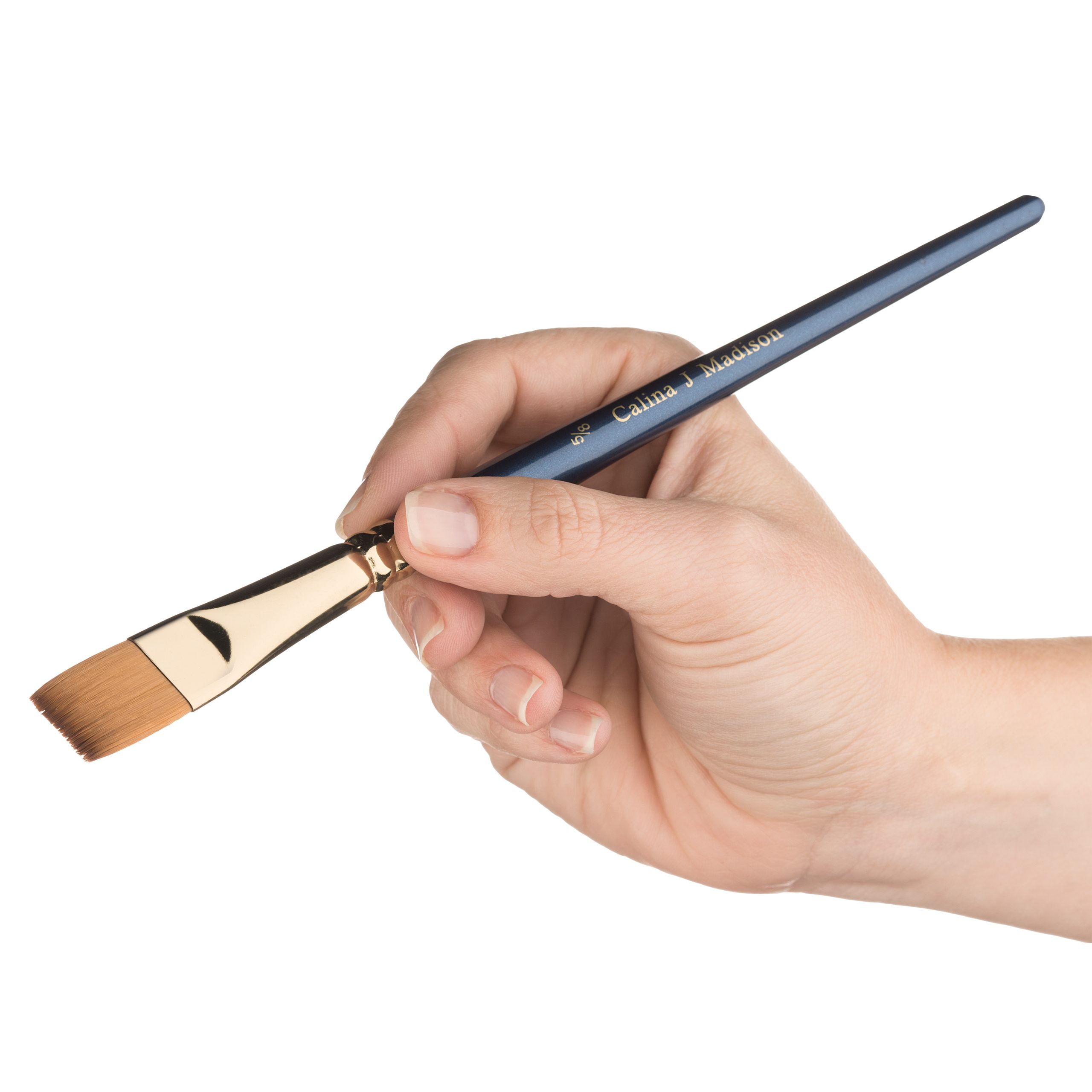 A photo of a hand model holding an art brush.